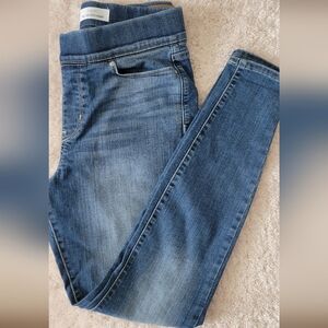 Signature By Levi Strauss & Co. Jeans.